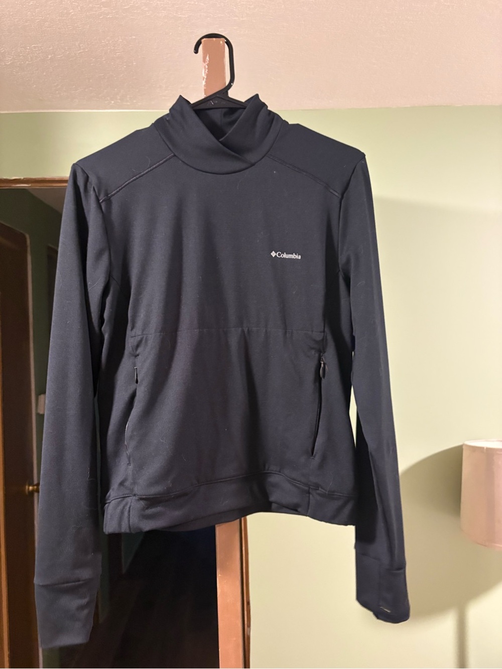 Columbia Black Logo Pullover